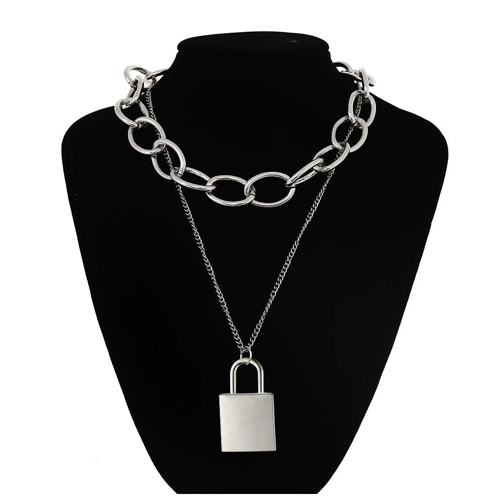 Chasing Necklace