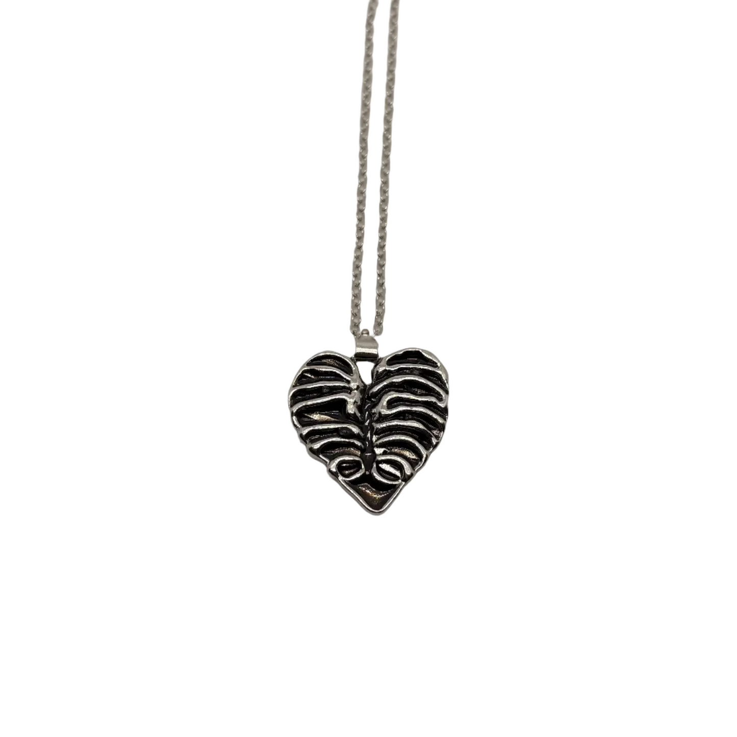 Ribbed Heart Necklace
