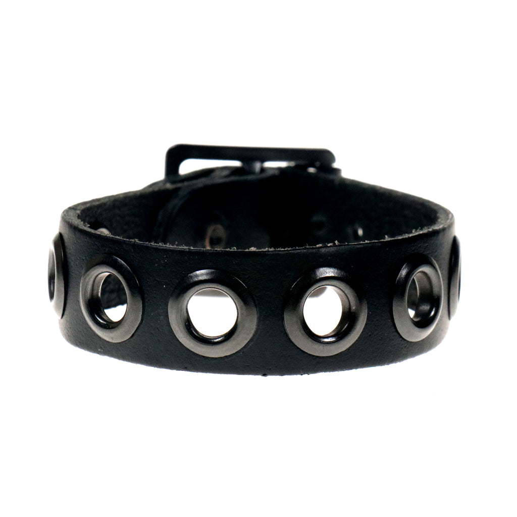 WB025A - 1 Row Black Eyelet Leather Wristband