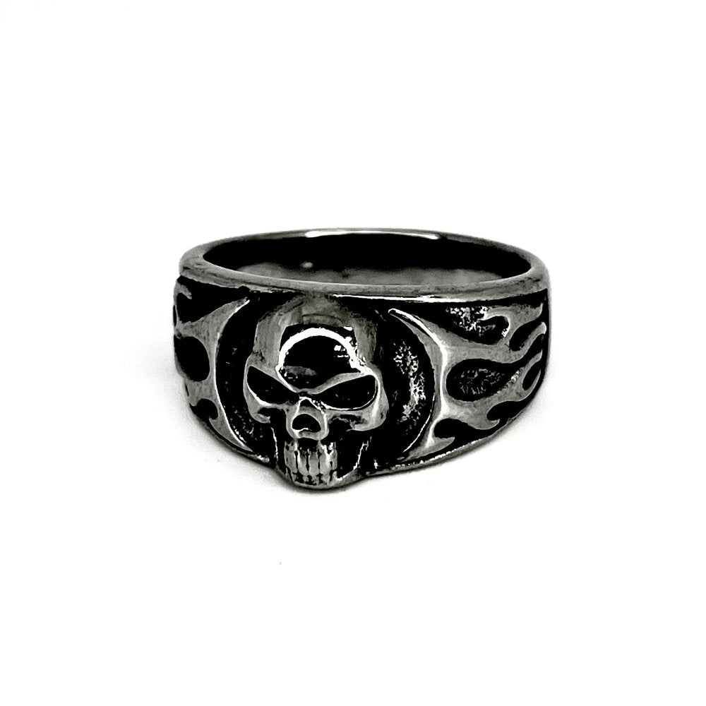 A19 Flaming Skull Ring