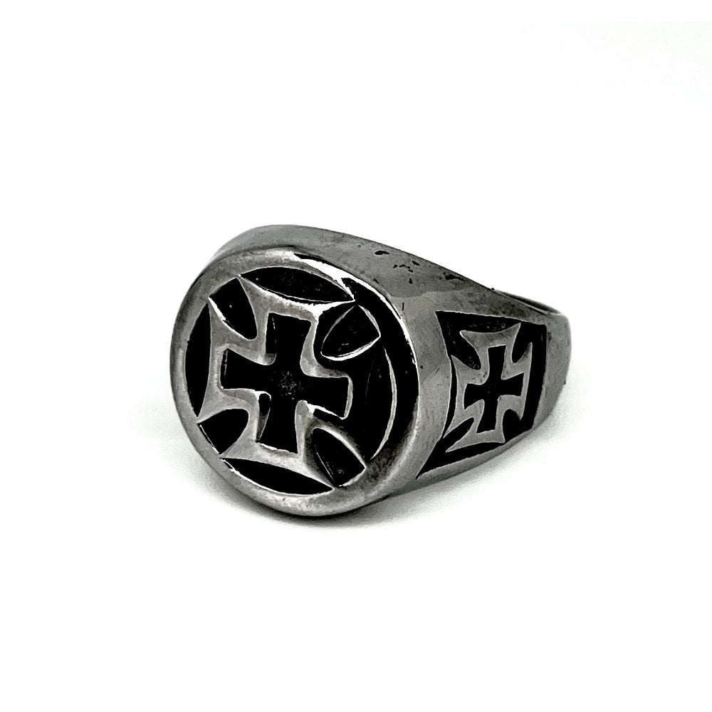 A9 Triple Cross Ring