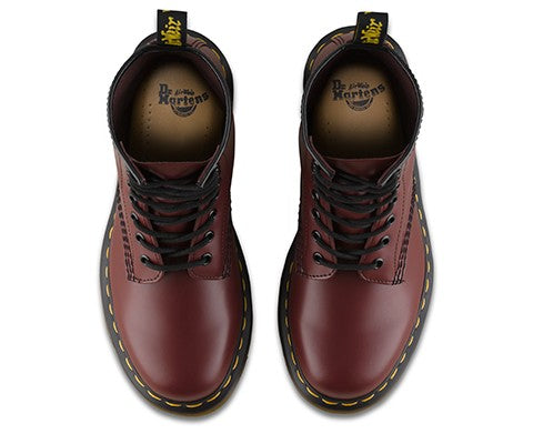 Dr. Martens Smooth Cherry